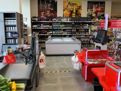 VVN team performed delivery of trade equipment and assembly works in the new store of the store chain "TOP" in Riga.9